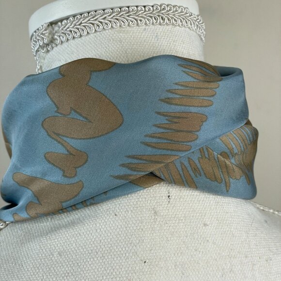 Vintage Bill Blass Womens Floral Silk Scarf 28" Muted Elegant Old Money Heritage - Picture 6 of 10